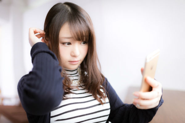クレジットカード現金化時に写メを送るよう言われたけど大丈夫?