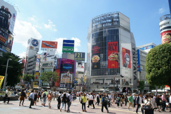 渋谷のクレジットカード現金化業者の特徴と選ぶときに気をつける事